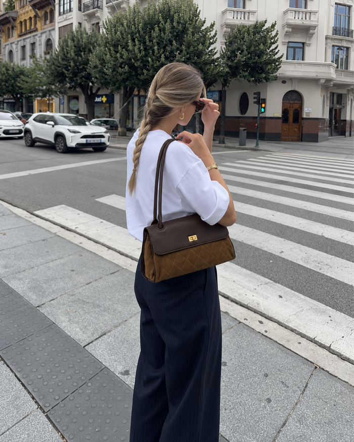 QUILTED LEATHER SHOULDER BAG CARAMEL