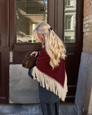 TWO-TONE WOOL SHAWL CAPE WITH FRINGES